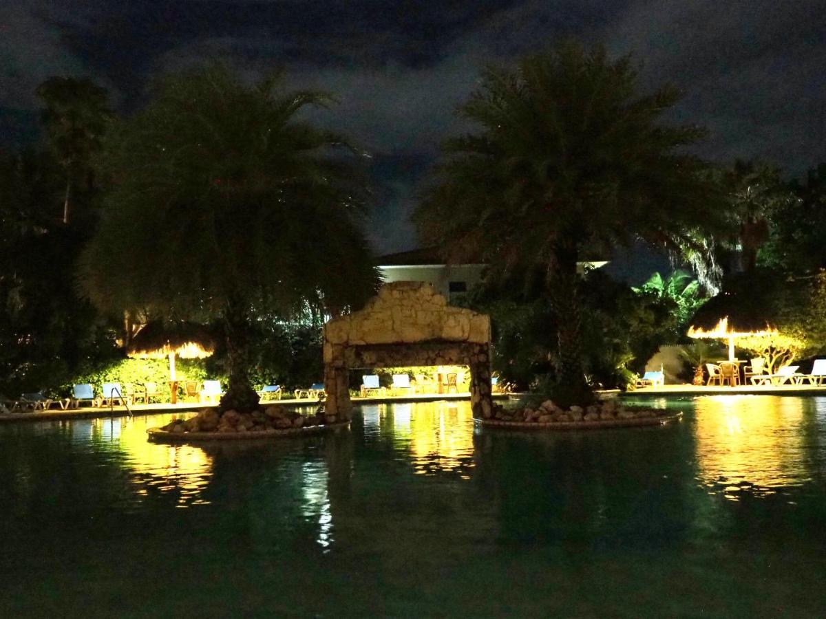 Kas Di Bami A-186 Op Seru Coral Resort - Ruim Appartement Met Groot Zwembad En Tropische Tuin Willemstad Dış mekan fotoğraf